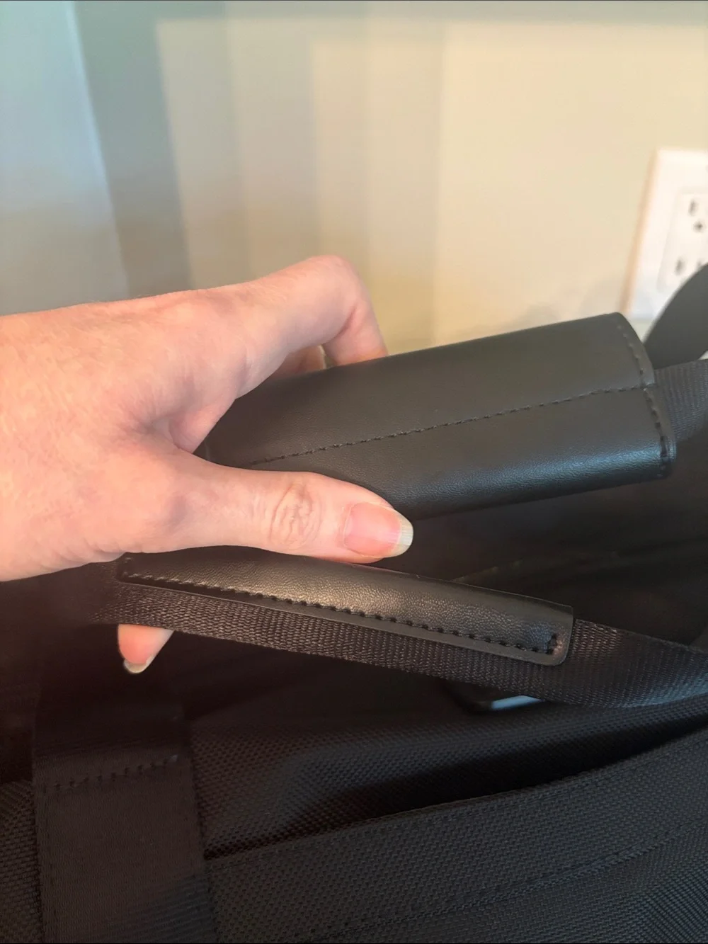 *TUMI Black Travel Overnight Carry On Duffel Bag Unisex Travel Vacation Gym